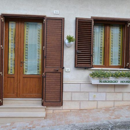 Marghegio' House Apartment Челие Месапика Екстериор снимка