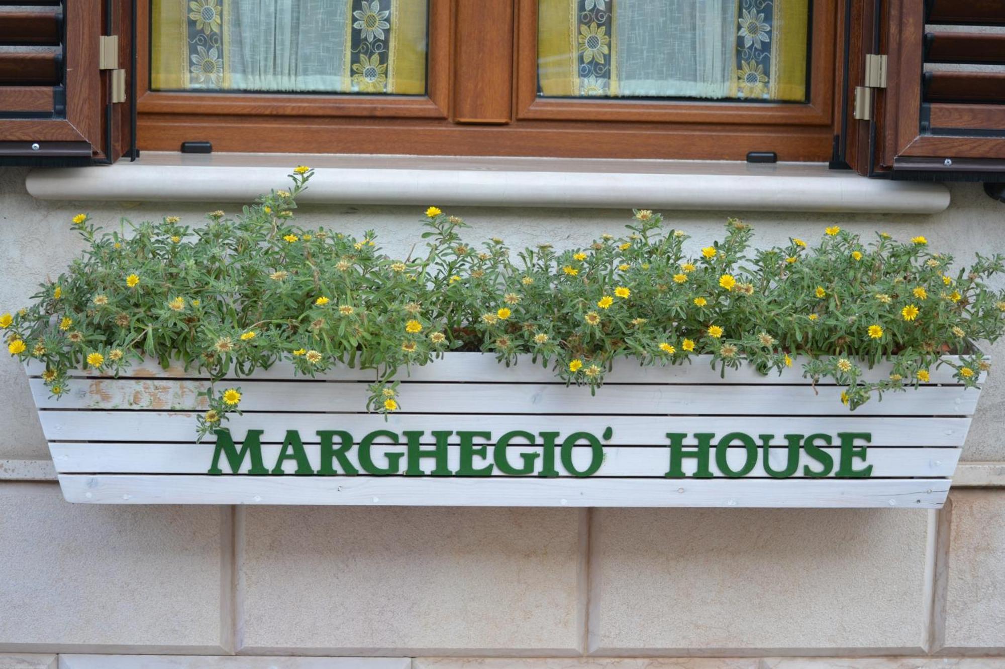 Marghegio' House Apartment Челие Месапика Екстериор снимка